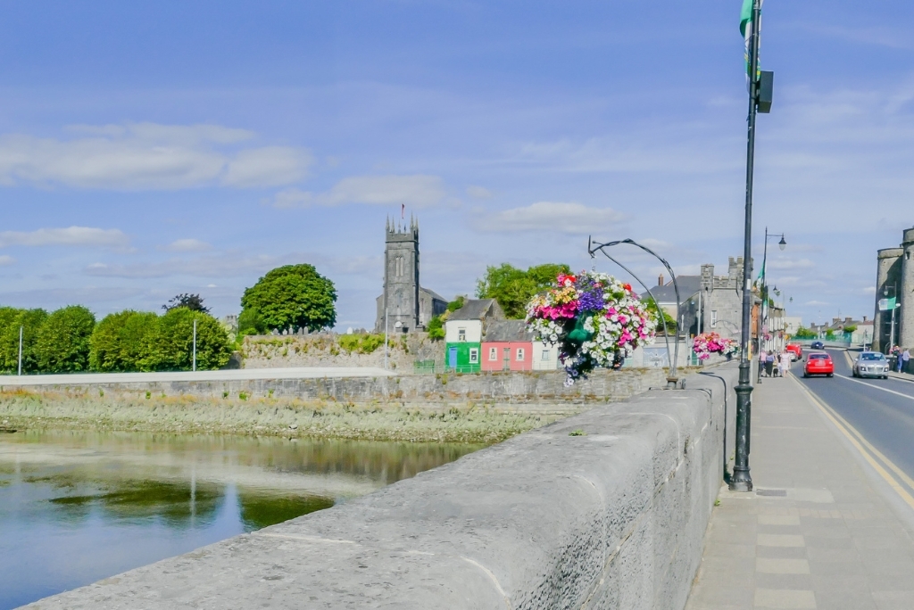Limerick City Hen Party Packages - Activities, Accomodation, Food, Pubs and Clubs