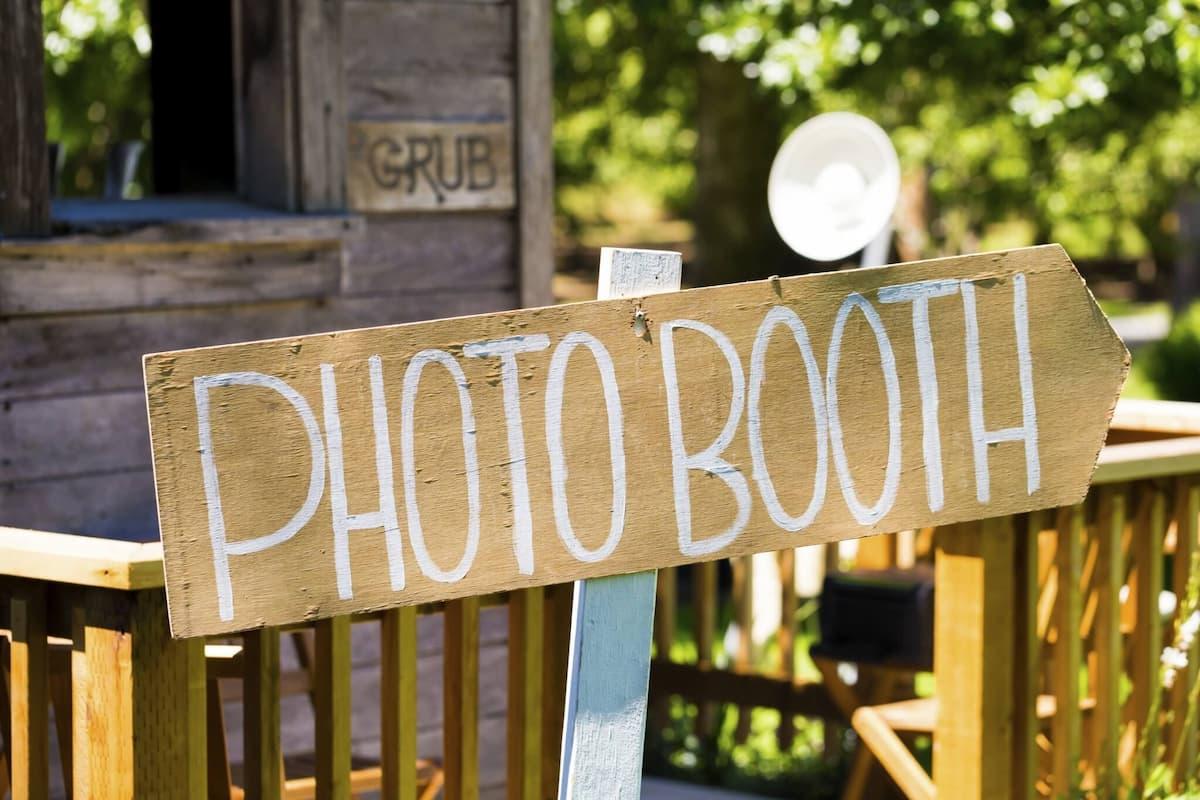 Wood Wedding Photobooth Sign 000077421105 Large 1 jpg