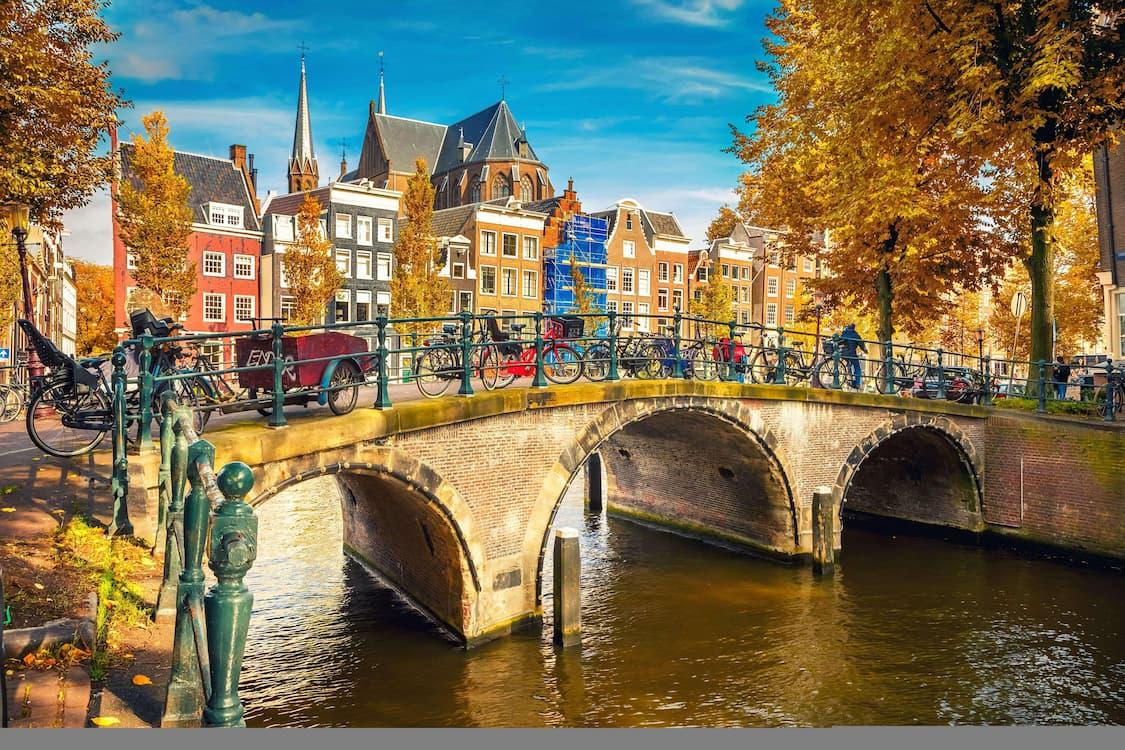 Amsterdam Hen Party Packages - Activities, Accomodation, Food, Pubs and Clubs